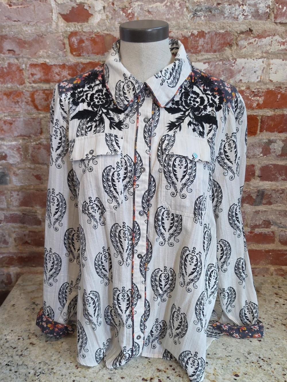 White Paisley Print Long-Sleeve Shirt -1619
